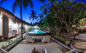 โรงแรมมันตา ไดฟ์ กีลี ตราวางัน